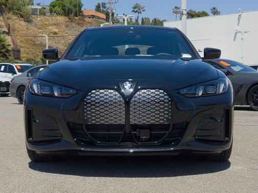 Black Sapphire Metallic 2026 BMW i4 Gran Coupe xDrive40