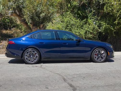 2026 BMW 550e xDrive