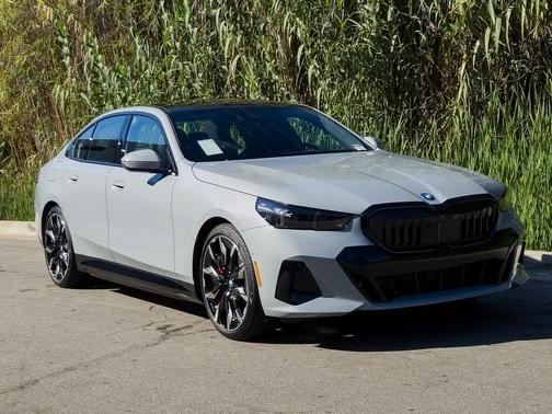 2026 BMW 550e xDrive