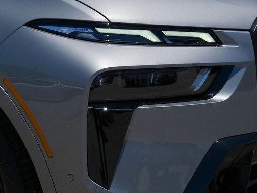 Gray Metallic 2026 BMW X7 xDrive40i