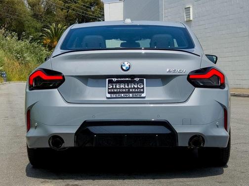 2025 BMW 230 i