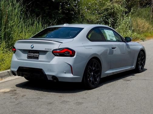 2025 BMW 230 i