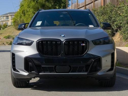 2026 BMW X5 M60i