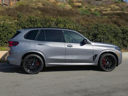 2026 BMW X5 M60i