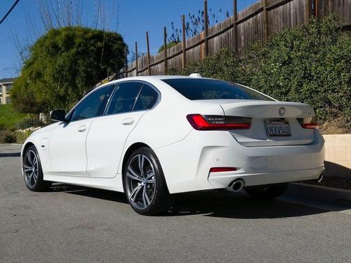 2023 BMW 330e 330e