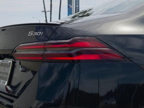 Black Sapphire Metallic 2026 BMW 530 i