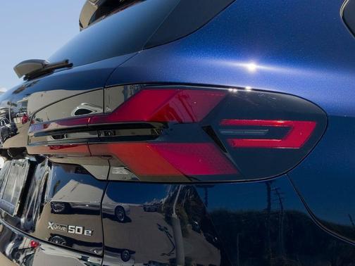 Tanzanite Blue II Metallic 2026 BMW X5 PHEV xDrive50e