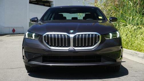 2024 BMW 530 i