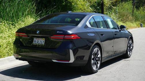 2024 BMW 530 i