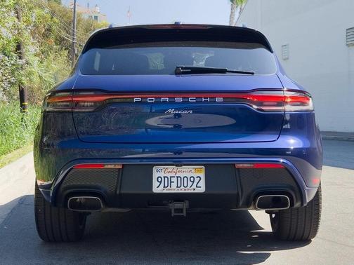 2022 Porsche Macan Base