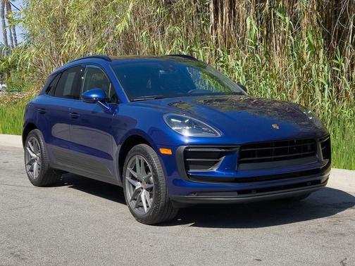 2022 Porsche Macan Base
