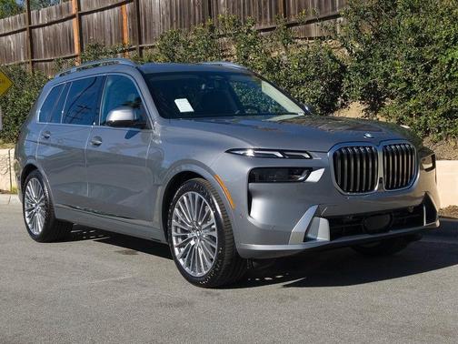 2026 BMW X7 xDrive40i