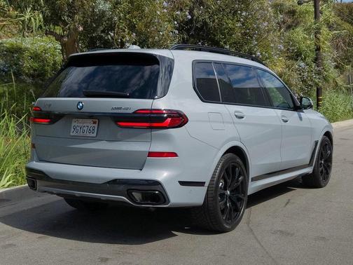 2024 BMW X7 xDrive40i