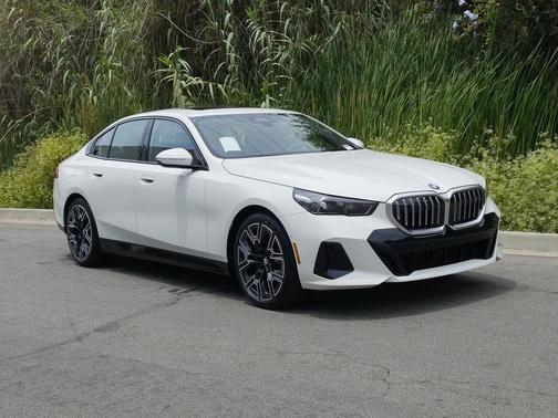 2025 BMW 530 i