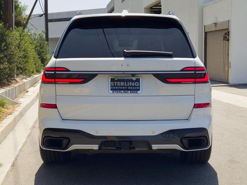 2023 BMW X7 xDrive40i