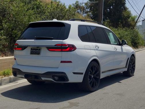 2023 BMW X7 xDrive40i
