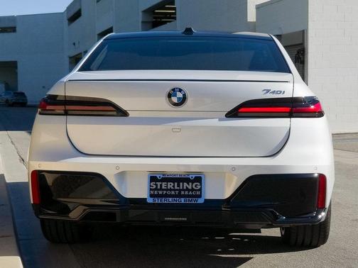 2026 BMW 740 i
