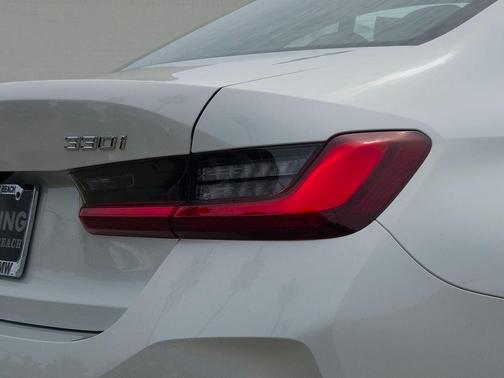 Mineral White Metallic 2026 BMW 330 I XDrive