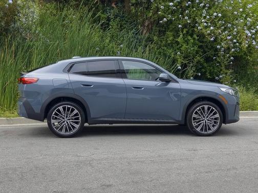 2025 BMW X2 xDrive28i