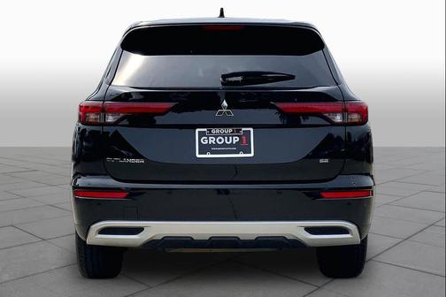 Black Diamond 2024 Mitsubishi Outlander SE 2.5 2WD