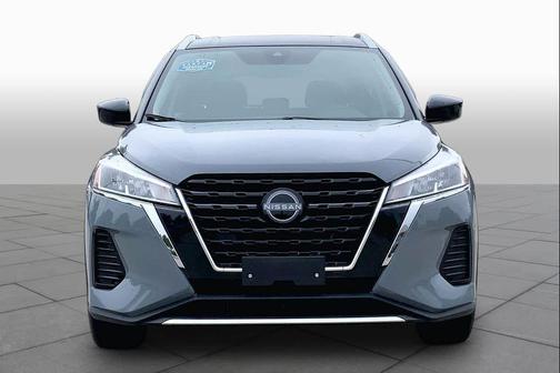 Gray/Super Black 2023 Nissan Kicks SV