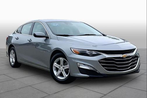 Sterling Gray Metallic 2024 Chevrolet Malibu FWD 1LT