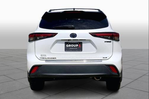 2024 Toyota Highlander Hybrid XLE