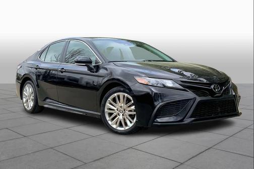 Midnight Black Metallic 2024 Toyota Camry SE