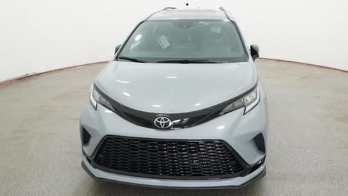 Cement 2026 Toyota Sienna XSE 7 Passenger