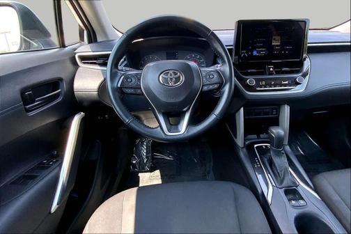 Sonic Silver 2024 Toyota Corolla Cross LE