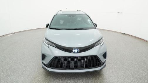 2025 Toyota Sienna XSE 7 Passenger