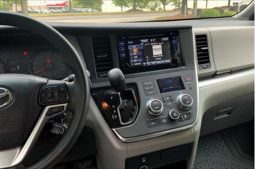 2015 Toyota Sienna LE