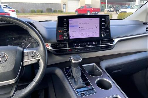 2023 Toyota Sienna XLE
