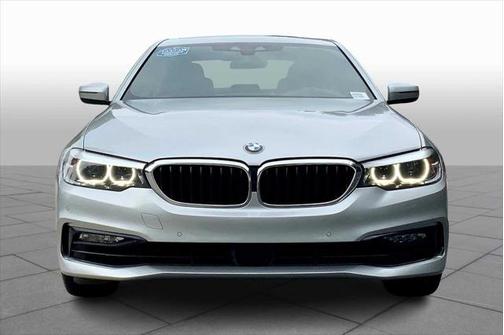 2018 BMW 530 530i