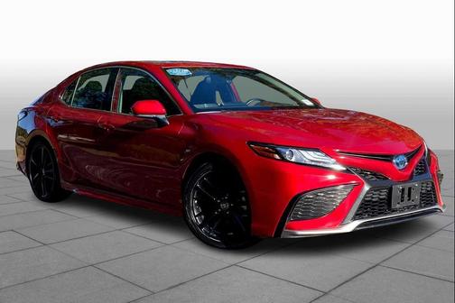 2024 Toyota Camry Hybrid SE