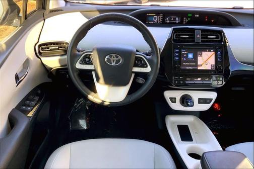 2016 Toyota Prius Three Touring