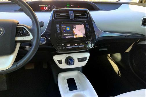 2016 Toyota Prius Three Touring