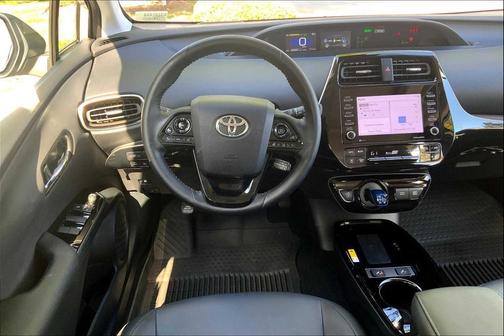 2022 Toyota Prius XLE