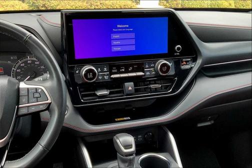 Magnetic Gray Metallic 2023 Toyota Highlander XSE
