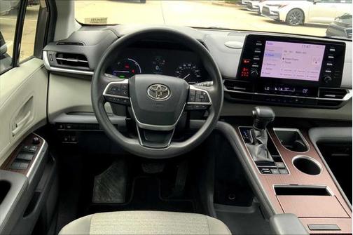 2021 Toyota Sienna LE