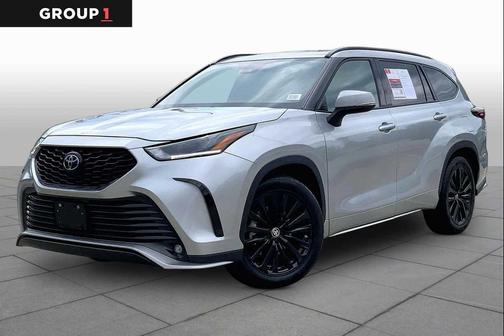 Celestial Silver Metallic 2024 Toyota Highlander XSE