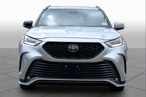 Celestial Silver Metallic 2024 Toyota Highlander XSE