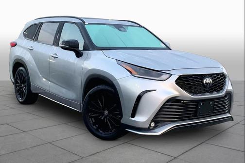 Celestial Silver Metallic 2024 Toyota Highlander XSE