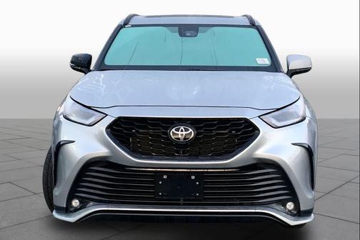 Celestial Silver Metallic 2024 Toyota Highlander XSE