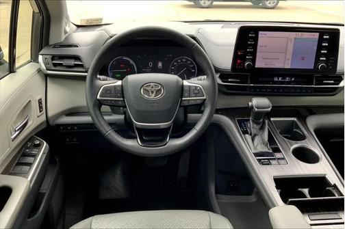 2021 Toyota Sienna Limited 7-Passenger