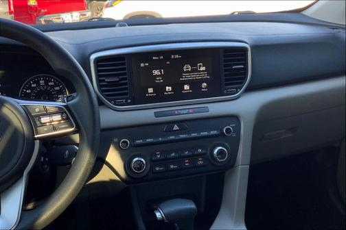 2022 Kia Sportage LX