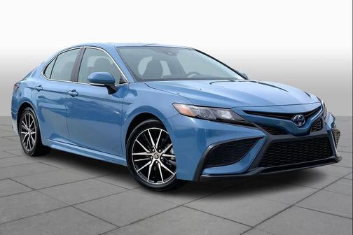2024 Toyota Camry Hybrid SE