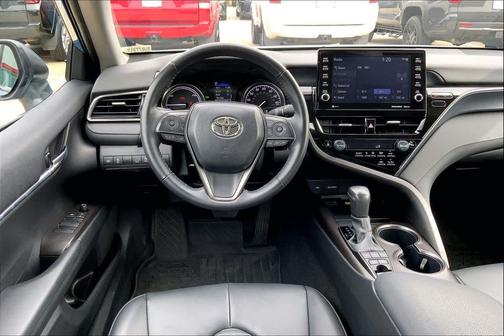 2024 Toyota Camry Hybrid SE