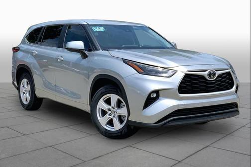 Celestial Silver Metallic 2023 Toyota Highlander LE