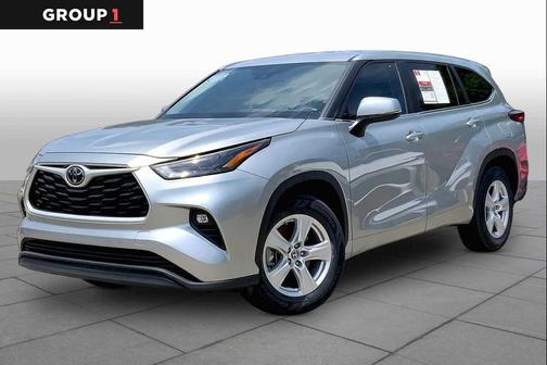 Celestial Silver Metallic 2023 Toyota Highlander LE